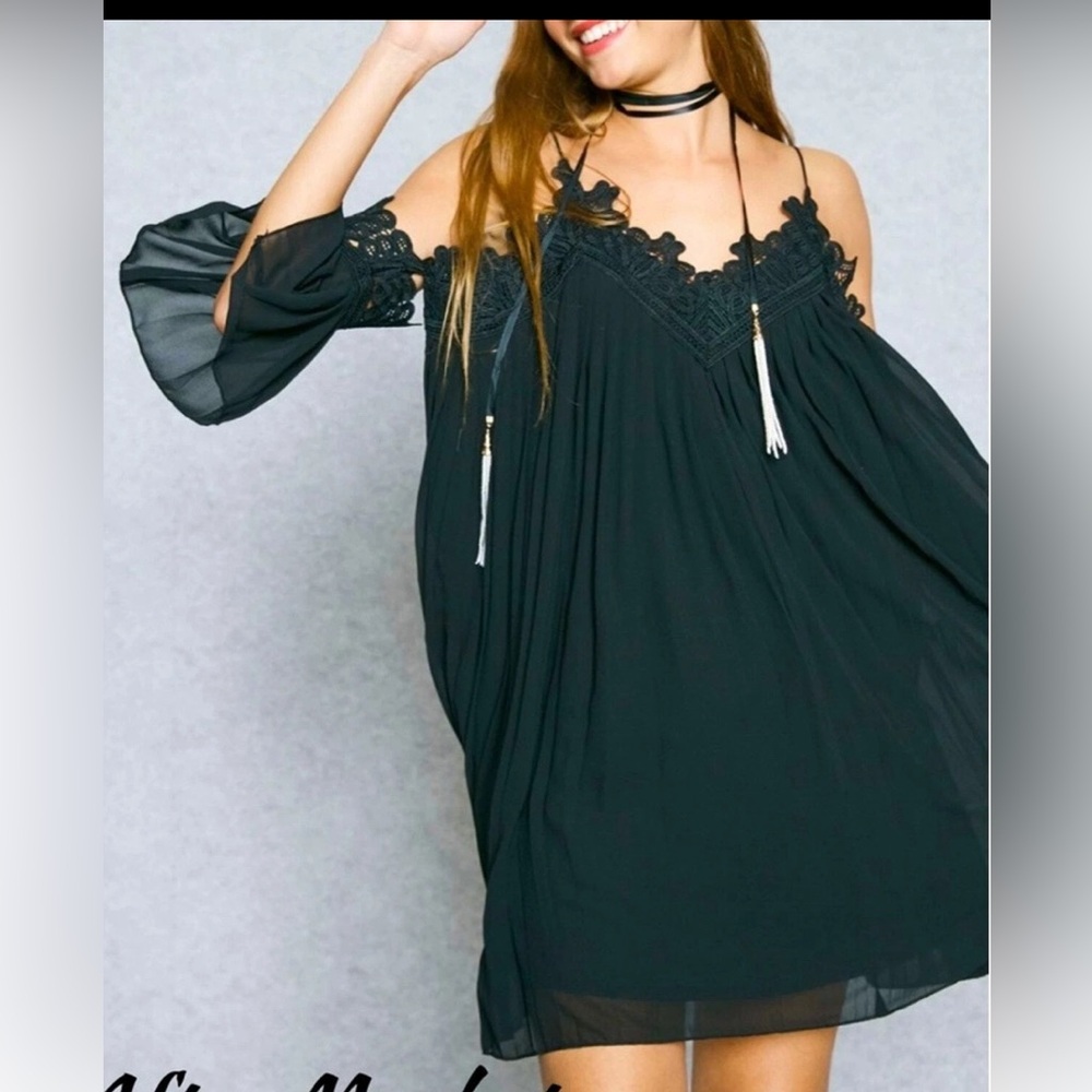 Women's After Market Black Lace Trim Pleated Cold Shoulder Lined Mini Dress